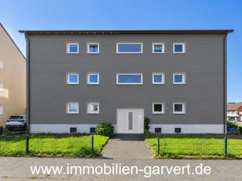 Stadtnahe 4-Zimmer-Wohnung mit Balkon, Einbauküche im energetisch sanierten KfW 40 Haus mit Photovoltaik!, 46325 Borken, Wohnung