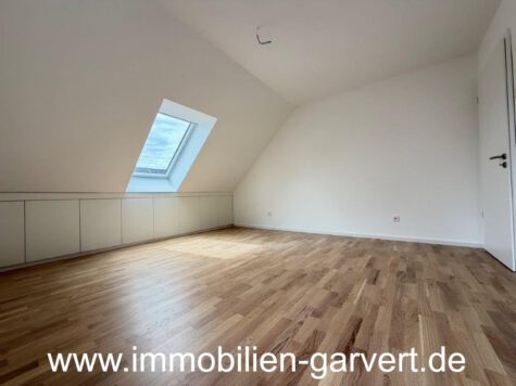 Neubau! Dachgeschoss-Wohnung mit Balkon, Tiefgarage und Aufzug in Rhade, 46286 Dorsten, Wohnung