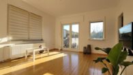 Großzügiges Einfamilienhaus mit Einliegerwohnung. Keller, Garage, Garten. Zentrumsnah in Borken - Einliegerwohnung Wohnzimmer