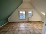 Stadtnah! Helle 2-Zimmer-Eigentumswohnung im Spitzboden mit Dachterrasse in Borken! - Schlafzimmer