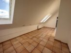 Stadtnah! Helle 2-Zimmer-Eigentumswohnung im Spitzboden mit Dachterrasse in Borken! - Küche Essen