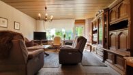 Platz für 2 Generationen! Einfamilienhaus mit Garten, Garage, Stellflächen. Zentral, ruhig in Raesfeld - Wohnzimmer EG