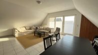 Raum für Familie & Rendite: 2-Familienhaus in naturnaher Umgebung von Südlohn - Wohnzimmer