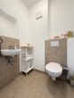 Vermietung! Junge, attraktive 3-Zimmerwohnung im Erdgeschoss, Terrasse, Garten, Tiefgarage, in zentraler, ruhiger Lage von Borken - Gäste WC