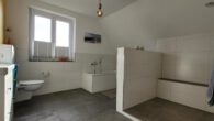 Vieles gemacht! Großzügiges Einfamilienhaus mit Garten, Balkon, Garage. Ruhig in Ramsdorf - Bad