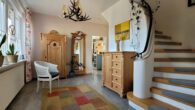 Vieles gemacht! Großzügiges Einfamilienhaus mit Garten, Balkon, Garage. Ruhig in Ramsdorf - Flur EG