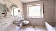 Zweifamilienhaus mit Garten, Balkon und Doppelgarage in Borken-Marbeck - EG-Bad