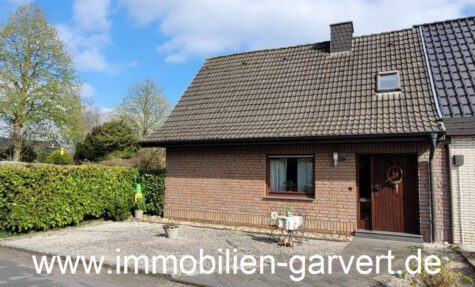 Mit Charme! Zweifamilienhaus mit Garten, Balkon, Garage, Carport. Ruhig und zentrumsnah in Vreden, 48691 Vreden, Zweifamilienhaus