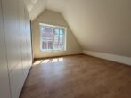 Vermietung - Helle 2-Zimmer-Dachgeschoss-Wohnung mit Garten in Borken-Marbeck (Außenbereich) - Schlafzimmer