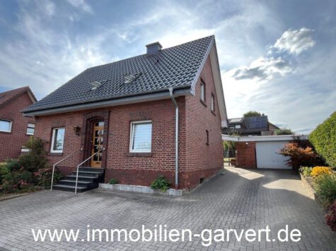 Einfamilienhaus mit Garten, Nebengebäude und Garage in Groß-Reken, 48734 Reken, Einfamilienhaus