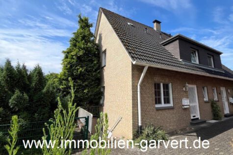 Doppelhaushälfte mit Wintergarten und Garten in ruhiger Lage von Borken, 46325 Borken, Doppelhaushälfte