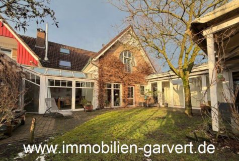 Charakter statt Standard – stilvolles Wohnunikat in ruhiger Lage in Rhede mit Garage, Kamin und mehr, 46414 Rhede, Wohnung