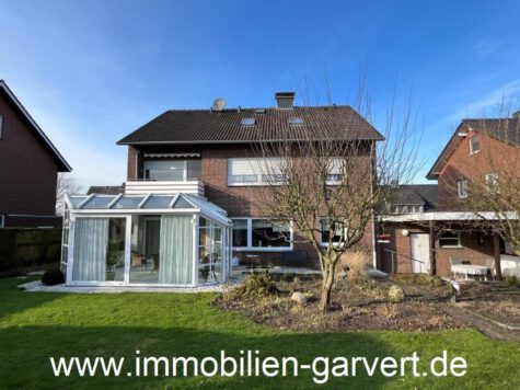 Zweifamilienhaus mit gebildetem Teileigentum, Doppelgarage und Wintergarten in Borken-Marbeck, 46325 Borken, Zweifamilienhaus