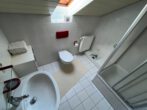 Zweifamilienhaus mit gebildetem Teileigentum, Doppelgarage und Wintergarten in Borken-Marbeck - DG Bad
